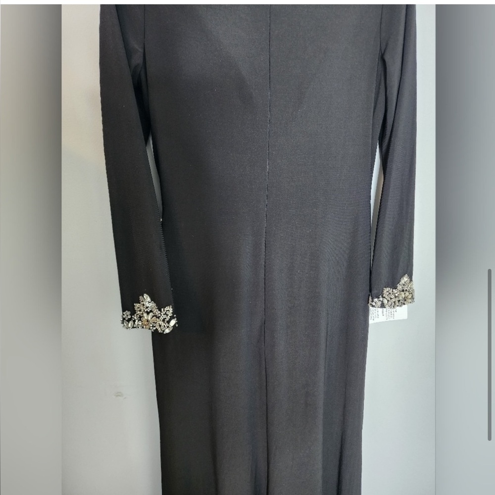 Mac Duggal NWT black FLORAL EMBELLISHED
FAUX WRAP JERSEY GOWN size 6 - Picture 5 of 11